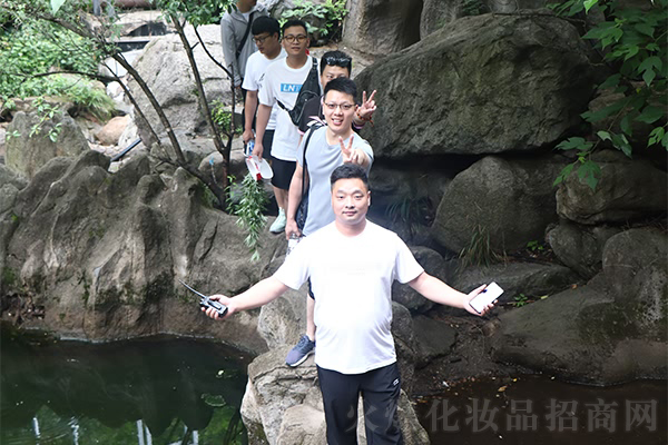 暢游老君山,學習《道德經(jīng)》 暢游老君山,學習《道德經(jīng)》